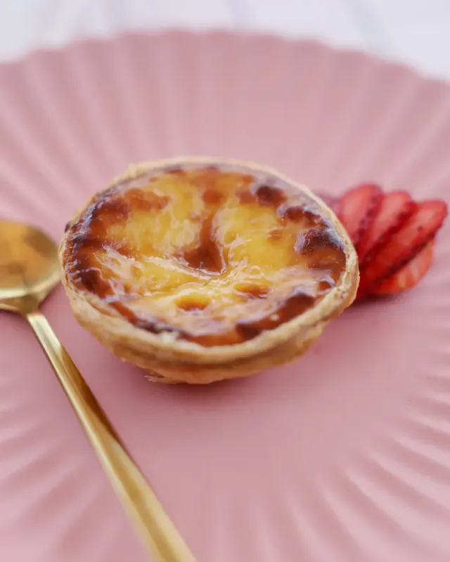 Pastel de nata Portuguese custard tart with strawberries - Parreirinha Rapido Illovo