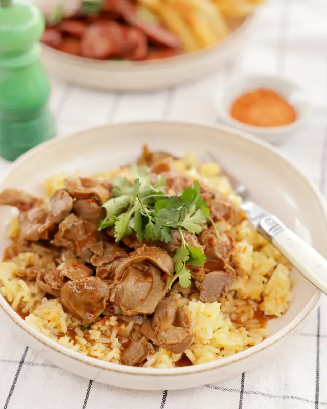 Chicken giblets with rice and chips - Parreirinha Rapido Illovo