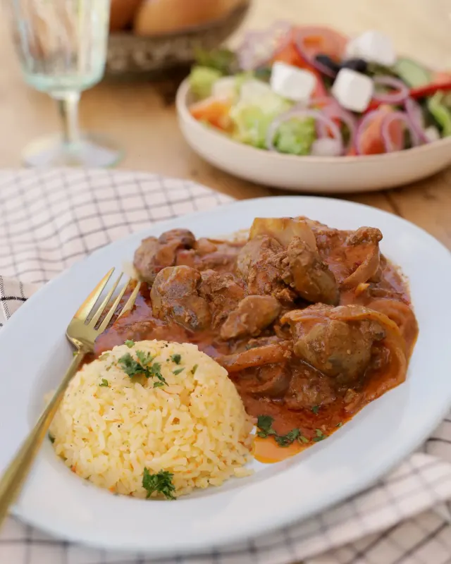 Chicken livers in sauce served with savoury rice - Parreirinha Rapido Illovo